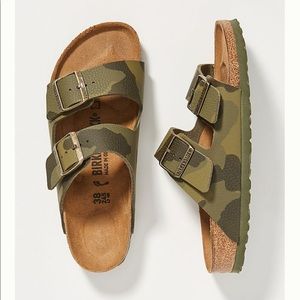 Woman’s camouflage Arizona Birkenstock’s